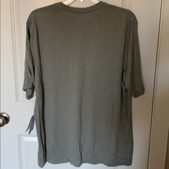 Nike dry-fit Derek Jeter T-shirt. RARE - Picture 5 of 5